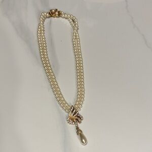 VINTAGE faux Pearl Double-Strand cocker 16 inch necklace Gold Crystal 2 in drop